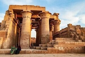 Ab kairo Tagesausflug mit Flugzeug nach Luxor