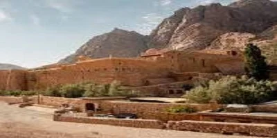 -- Erkunden Sie eine der heiligsten Stätten der Welt -- Entdecken Sie alte Schätze und verbringen Sie einige Zeit im Katharinenkloster -- Entspannen Sie sich bei einer Stadtrundfahrt in Dahab